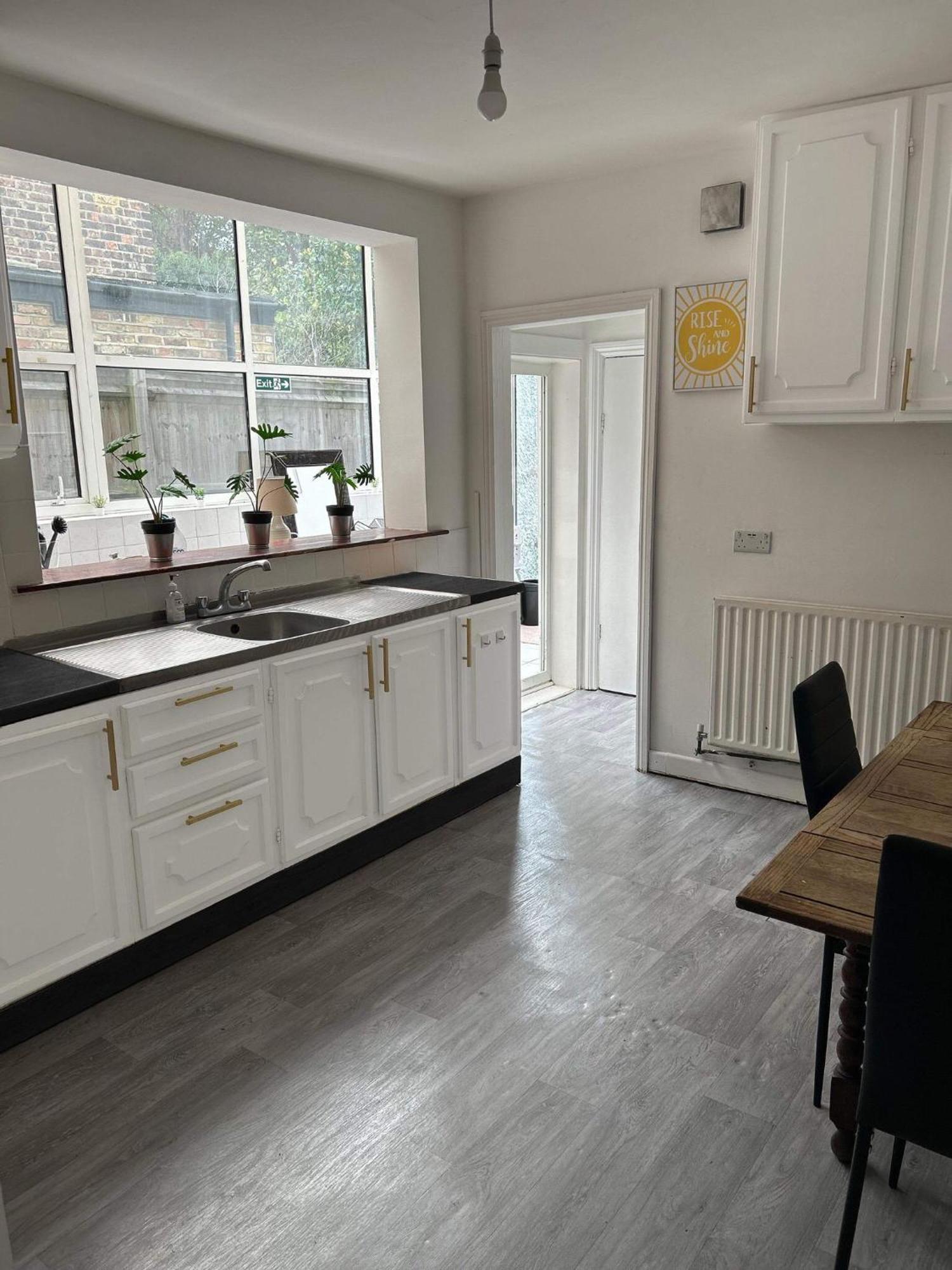 Balham, South London Spacious Guest House 5, 6 Rooms Available Экстерьер фото